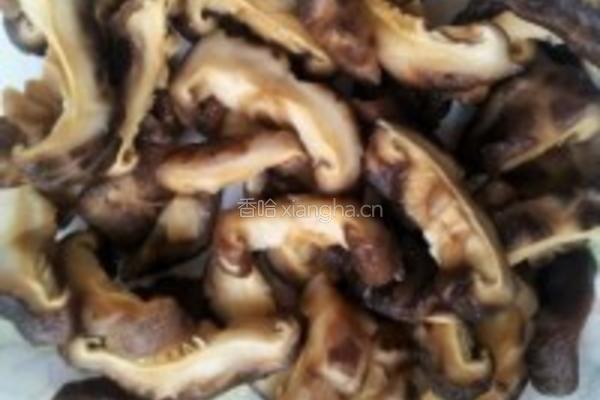 瑶柱蚝豉焖冬菇的做法图解3