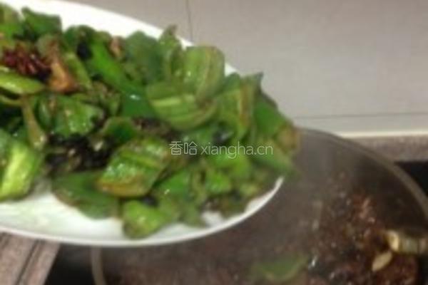青椒松蘑的做法图解11