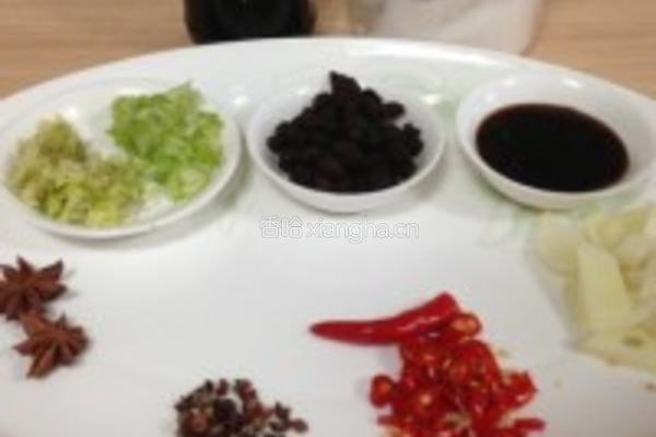 青椒松蘑的做法图解4