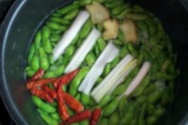 煮毛豆的做法图解2