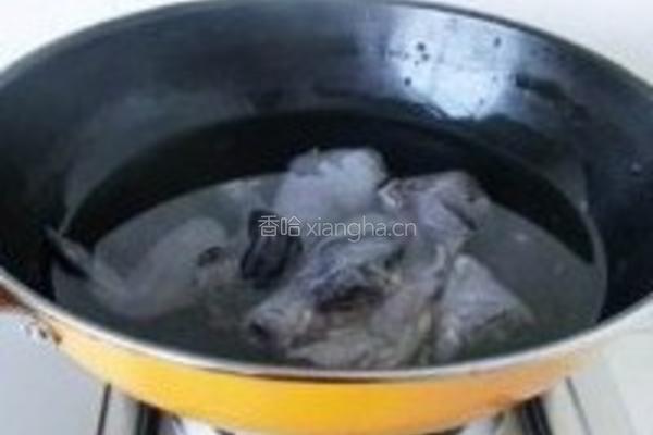 香芋汽锅乌鸡的做法图解3
