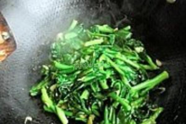 虾皮炒青菜心的做法图解7