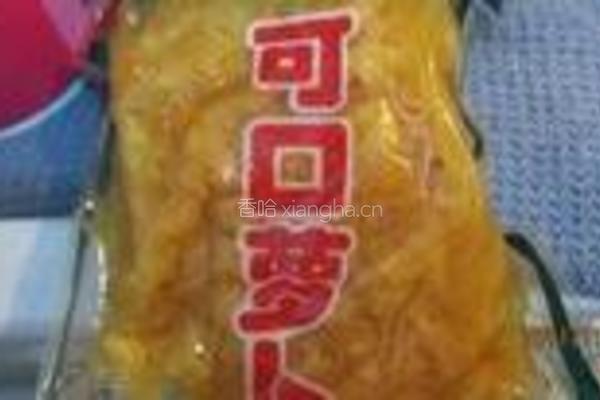 炒辣椒大蒜萝卜的做法图解1