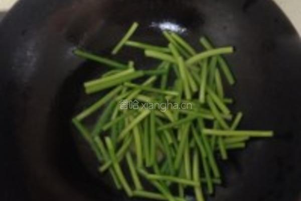 香辣蒜苗猪肚条的做法图解4