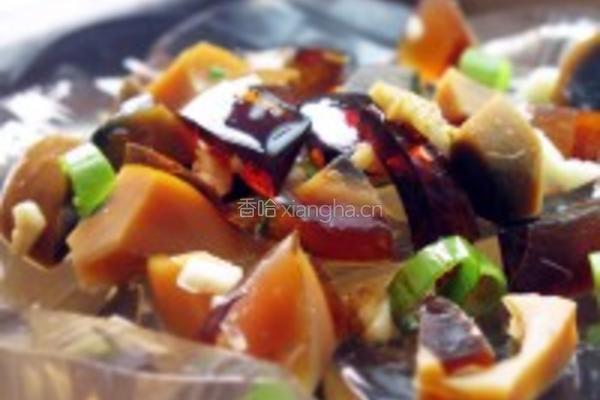 松花蛋拌凉粉的做法图解4