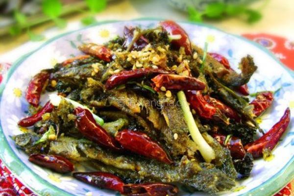 紫苏干煸小泥鳅