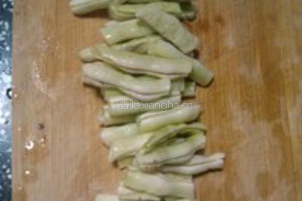 土豆豆角炖牛肉的做法图解2