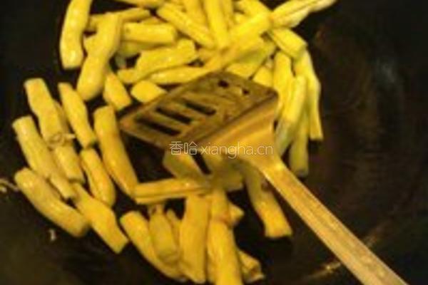 土豆豆角炖牛肉的做法图解3