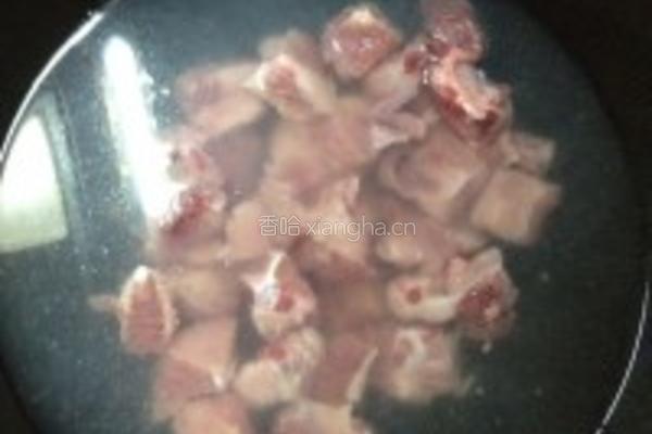 陈皮香菜烧排骨的做法图解1