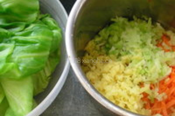 绿橄榄胡萝卜菜卷的做法图解1