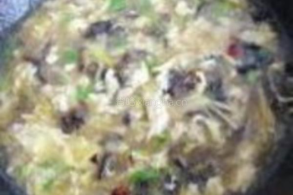 黄花菜鲜蛤汤卤面的做法图解5