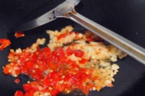臭豆腐肥肠煲的做法图解6