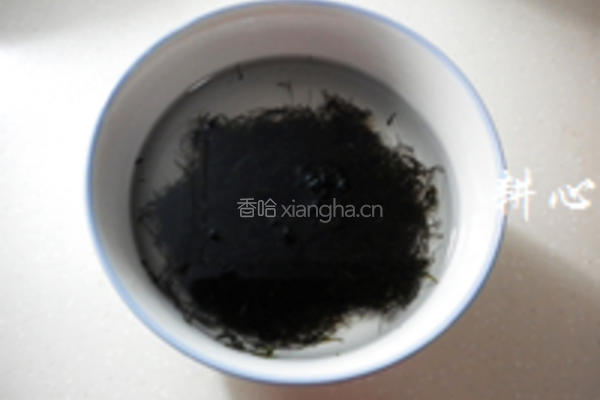 发菜鱼丸汤的做法图解3
