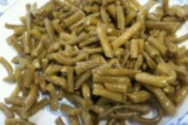 香辣酸豆角炒墨鱼的做法图解2