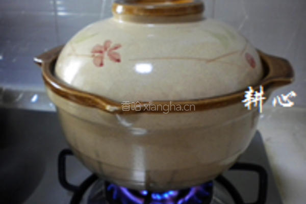 金针菜腐竹排骨汤的做法图解7