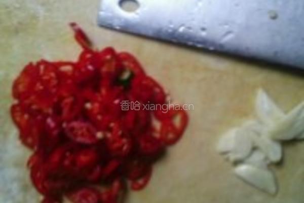 酸辣鸡蛋土豆炸酱面的做法图解1