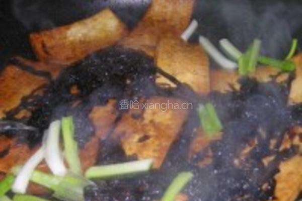 红烧紫菜豆腐的做法图解6