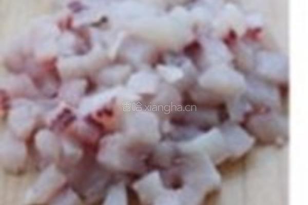 蘑菇番茄鱼丸汤的做法图解1