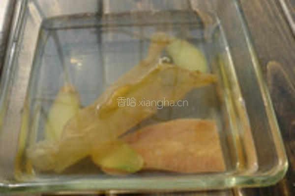 花胶螺片乌鸡养颜汤的做法图解1