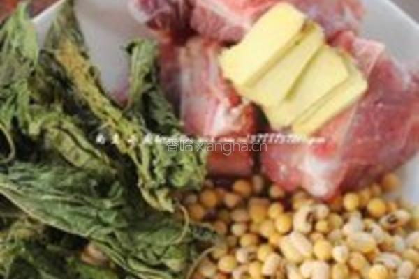 双豆桑叶骨头汤的做法图解1