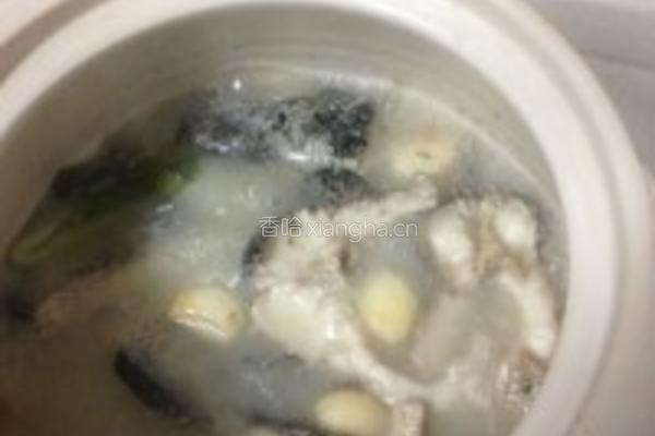 枸杞黑鱼汤的做法图解4