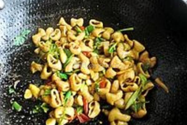 泡椒肥肠的做法图解12