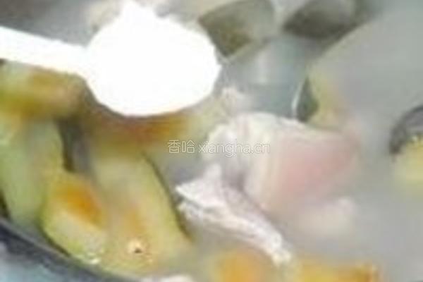 西瓜皮生熟薏米猪踭汤的做法图解4