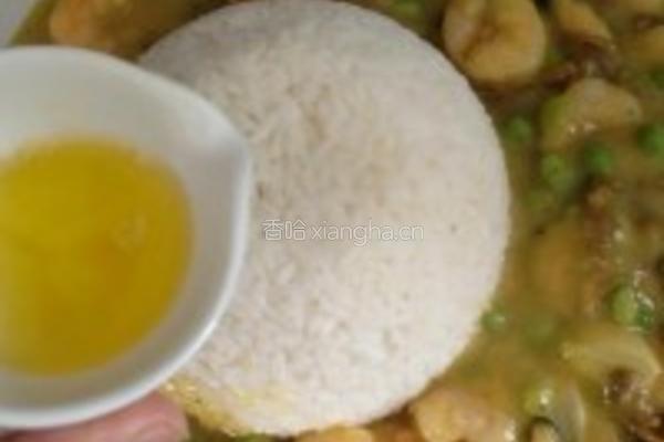 海鲜咖喱饭搭配玉米甜奶油的做法图解12
