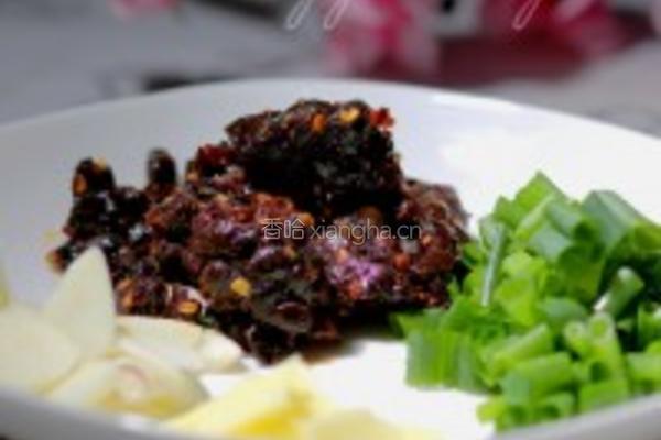 鲜蚕豆炒腊肉的做法图解4