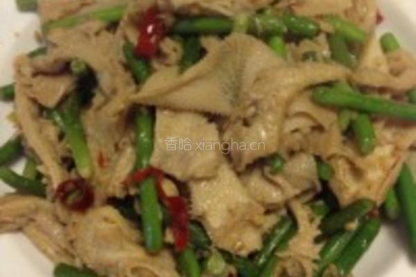 蒜薹炒牛肚的做法图解1