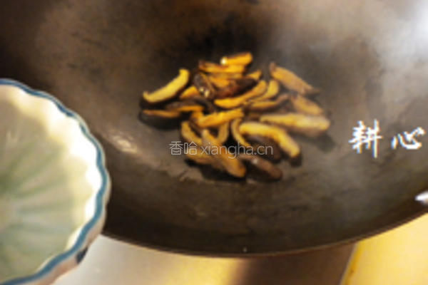 香菇丝炒鸡腿肉的做法图解9