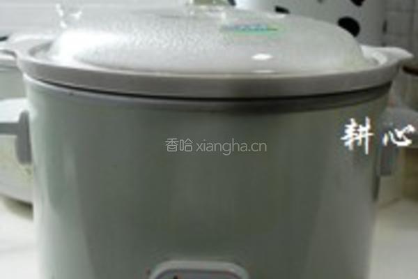 海参花胶火腿汤的做法图解7