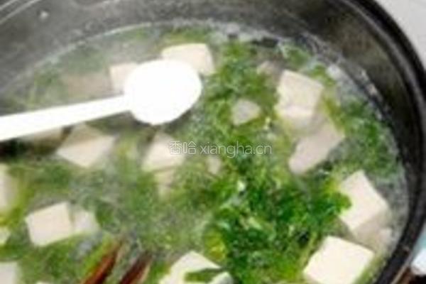 香菜叶肉片豆腐汤的做法图解4