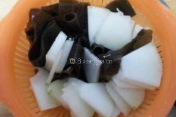冬瓜海带炖蹄膀的做法图解2