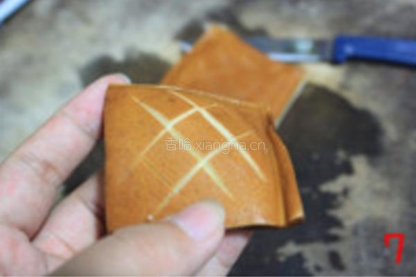 秘制酱汁烤香干的做法图解2