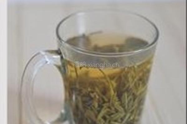 龙井茶香虾的做法图解1