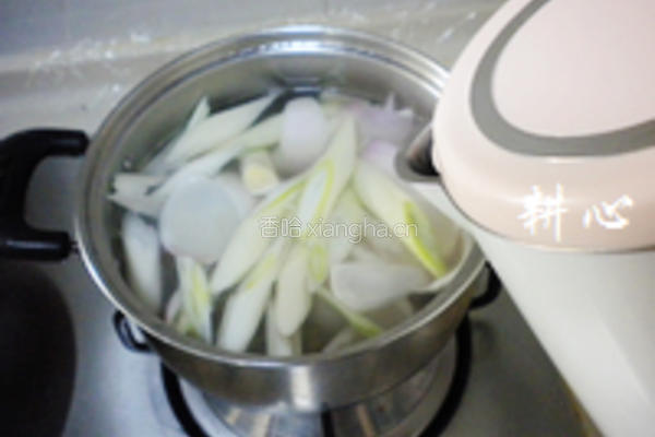 葱白番茄洋葱汤的做法图解5