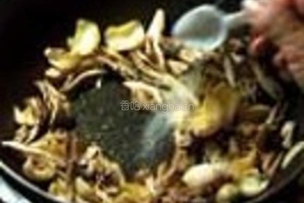 鲜鲍鱼炒舞茸的做法图解2