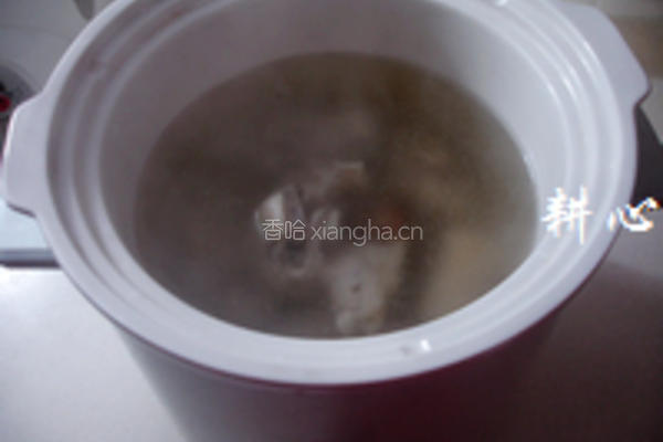 竹荪猪蹄汤的做法图解7