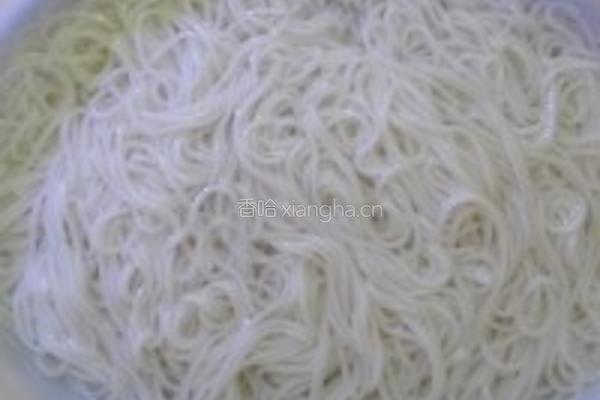 云南杂酱米线的做法图解3