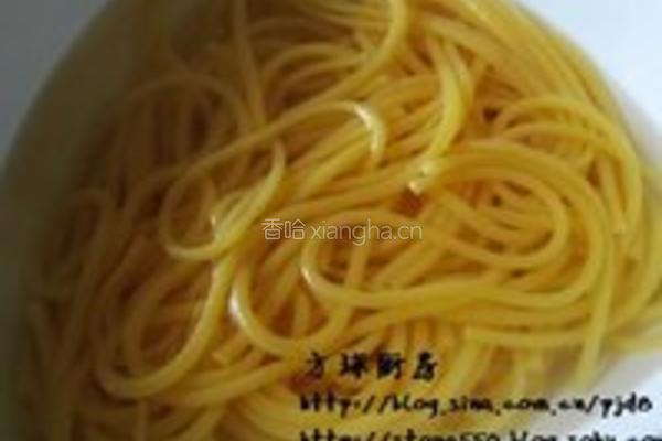 鱼籽拌面的做法图解2