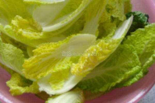 芋头白菜汤的做法图解2