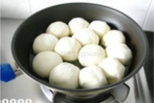 澳洲羊肉水煎包的做法图解5