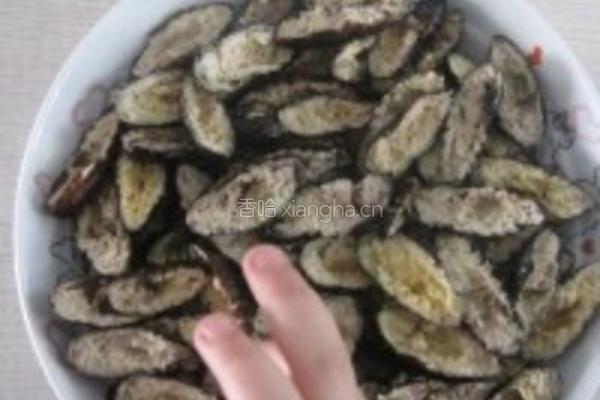 开边蚕蛹的做法图解2