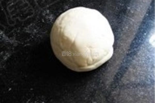 荸荠玉米饺子的做法图解3