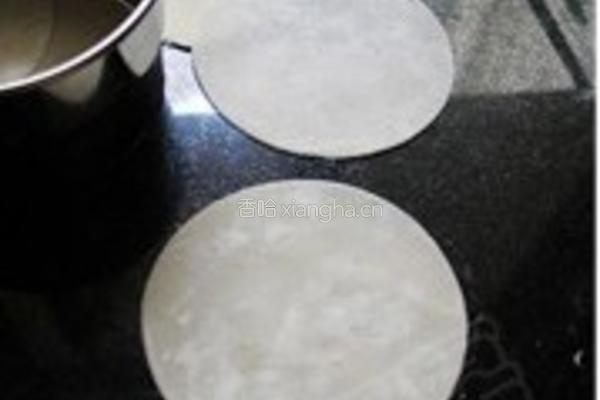 荸荠玉米饺子的做法图解6