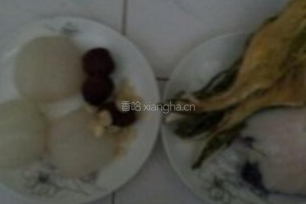 响螺海底椰霸王花汤的做法图解2