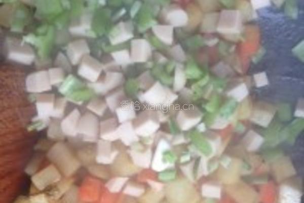 土豆萝卜焖饭的做法图解5