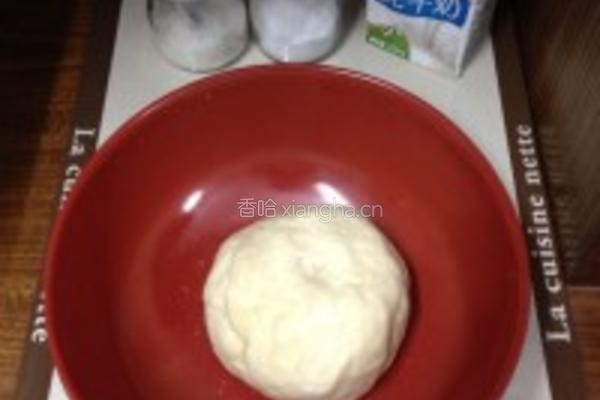 新奥尔良鸡肉披萨的做法图解1