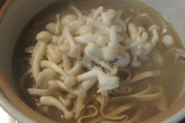 鸭掌菌菇千张汤的做法图解6